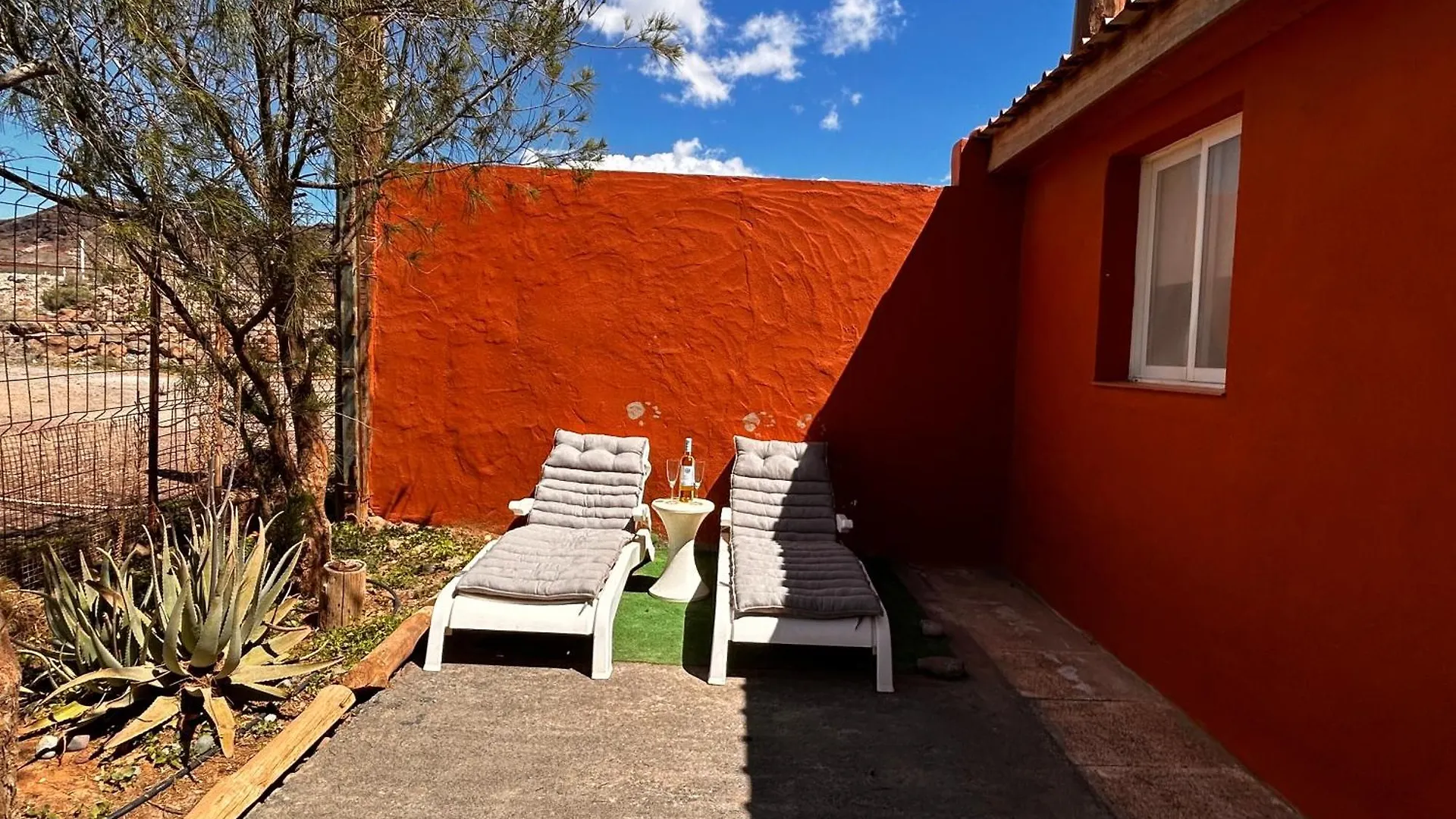 Luxury Private Garden Home Ojos de Garza Casa vacanze