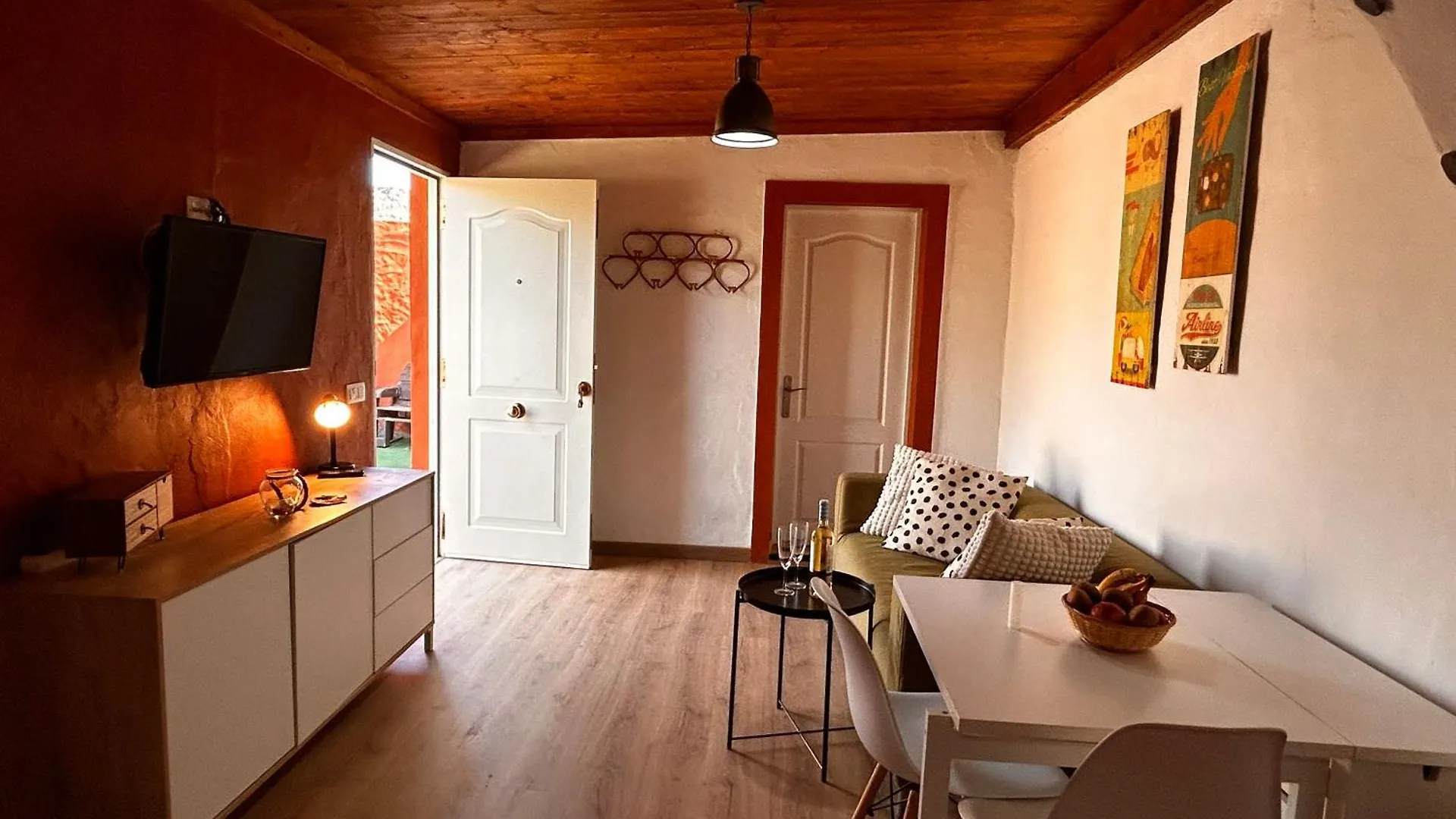Luxury Private Garden Home 0*, Ojos de Garza Spain